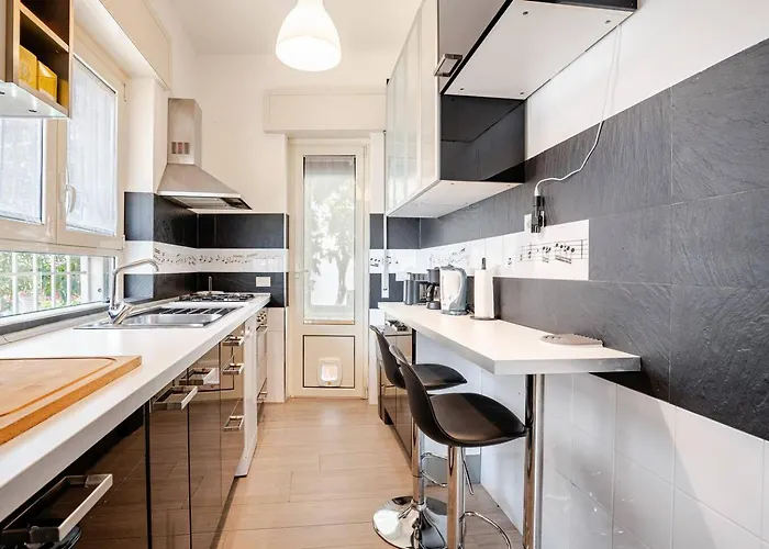 Gemelli - Black&white Urban Loft Apartment *